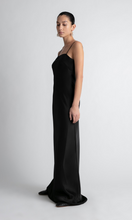 Load image into Gallery viewer, D2D 11450.DBLK Camilla and Marc Miranda Dress Black
